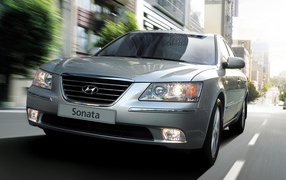 Хендай Соната 5 серии в движении
