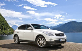 Инфинити EX30 2011