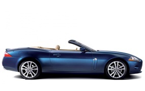 Jaguar XK вид сбоку