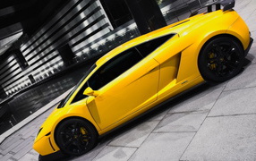 Ламборджини Галардо GT 600 в желтом кузове