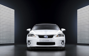 Лекcус СТ 200