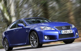 Лекcус IS-F в движении
