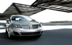 2011 Lincoln-MKS
