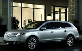 Новый Линкольн МКТ