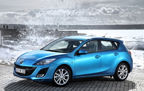 Mazda 3 Hatchback на пристани