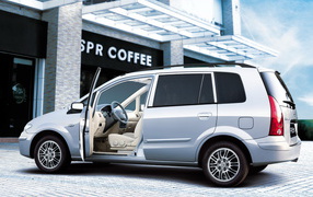 Мазда Хайма Фрима 2006-2009