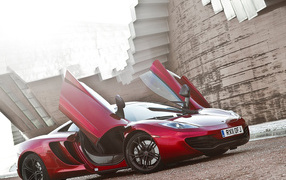 McLaren-MP4-12C