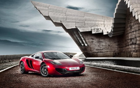 McLaren-MP4-12C