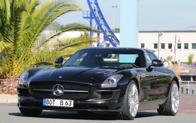 Mercedes-Benz SLS AMG