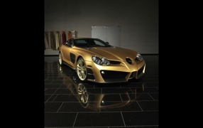 Золотистый Mercedes SLR