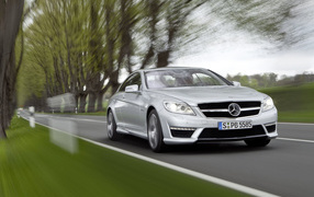 Обновленный Мерседес Бенц CL63 AMG