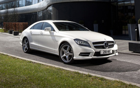 Mercedes-Benz-CLS350 CDI