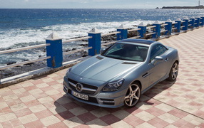 Mercedes-Benz-SLK350