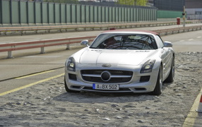 Mercedes-Benz-SLS-AMG