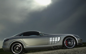 Mercedes Benz Mclaren SLR