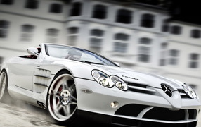 Мерседес Бенц SLR