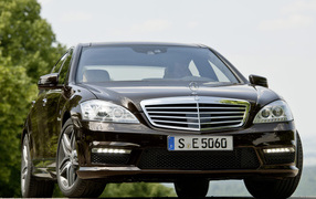 Mercedes Benz s63 amg
