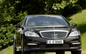 Mercedes Benz s63 amg черный