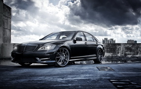 Mercedes S550