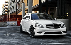Mersedes Benz S-Class
