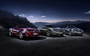 разные Mercedes-Benz