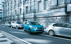 Mitsubishi RVR на паркинге