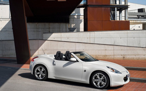 Nissan-370Z Roadster