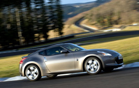 Спортивный Ниссан 370z