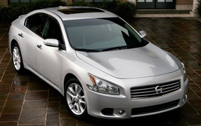 Ниссан Максима