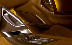 Внутри автомобиля