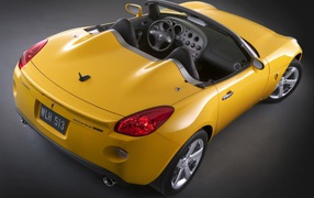 Pontiac Solstic вид сзади