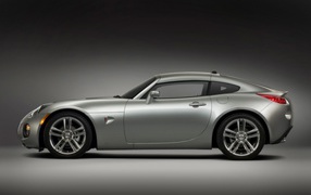 Серый Pontiac Solstic