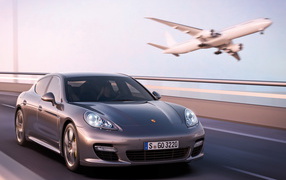 Porsche-Panamera-Turbo-S