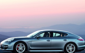 Porsche Panamera голубой металлик