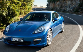 blue Porsche-Panamera S