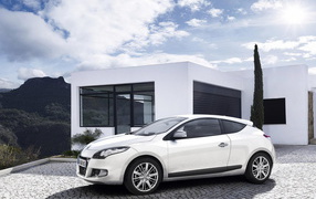 New Renault-Megane Coupe GT Line
