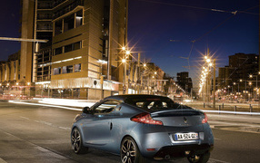 Renault Wind движение по ночному городу