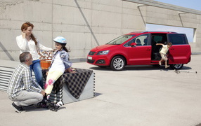 Семейный Сиат Альхамбра