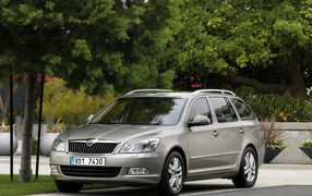 Шкода Октавия Универсал
