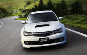 Subaru Impreza WRX STI по склону вверх