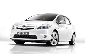 Toyota Auris HSD гибрид