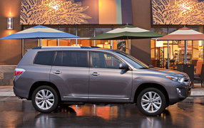 Тойота Хайлендер