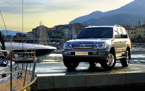 Toyota Land Cruiser 100