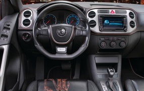 Кожаный салон автомобиля