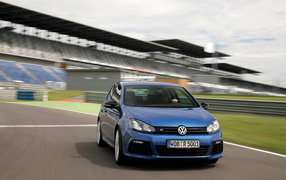 Волксваген Гольф 2010