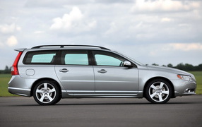 Volvo V70 R-design