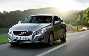 new Volvo-V60 Hybrid
