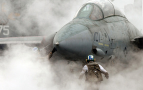 Истребитель на авианосце