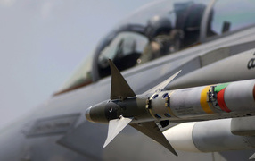 Military aircraft / air-to-air missile