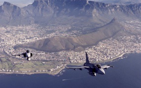 Два истребителя